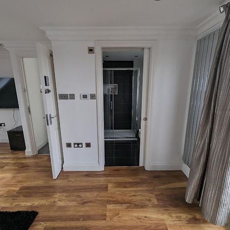 Luxury Hotel Rooms Palmers Green Buitenkant foto